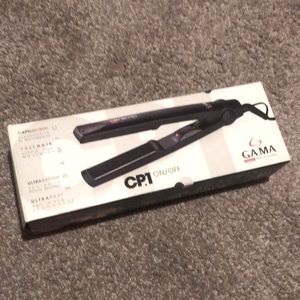 GAMA PROFESSIONAL Ceramic Flatiron